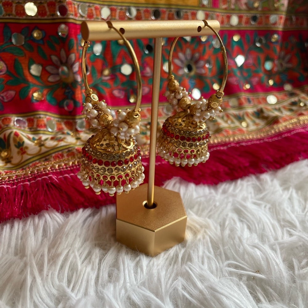 Golden Waalian (earrings - hoops)